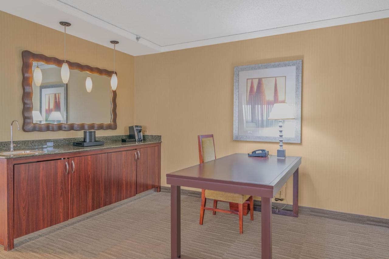 Harmony Suites Secaucus Meadowlands Buitenkant foto